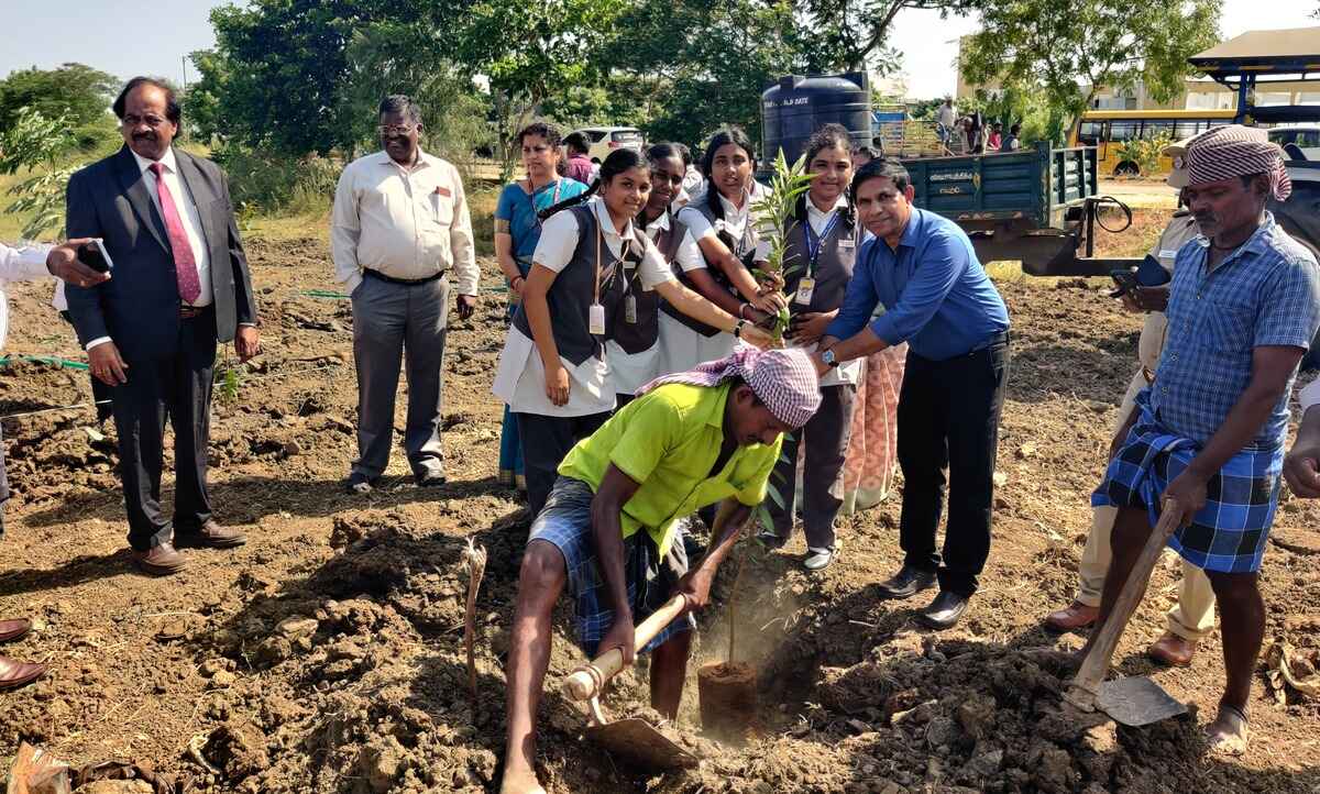 Velammal-Students-Visit-at-CUTN-23072024-rev
