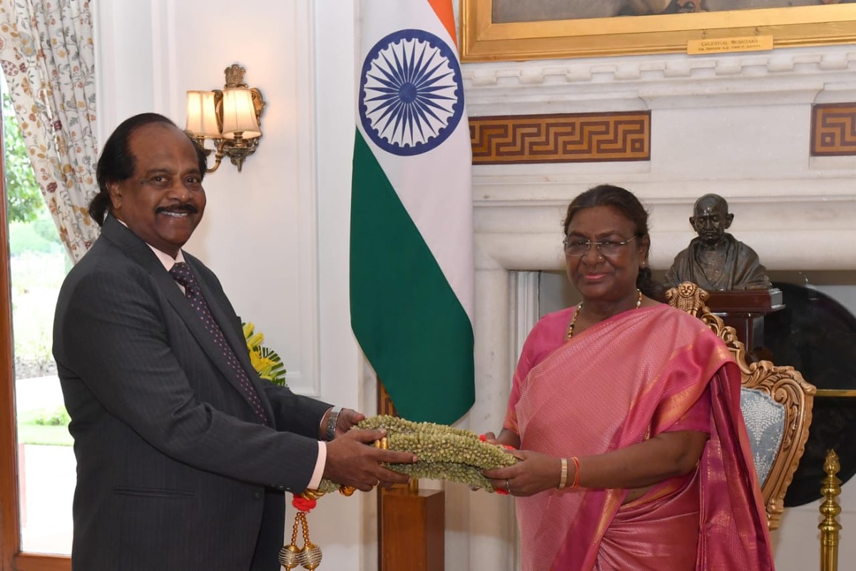 VC-with-President-meeting-img2-29082024